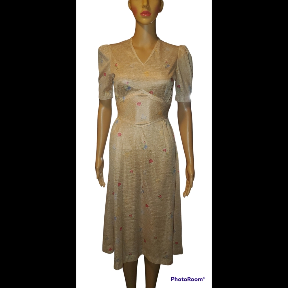 True Vintage JONES JUNIORS Gorgeous Silky Dress *Vintage Size 7*